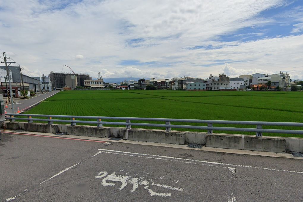 烏日區喀哩便宜農地，地臨庄頭，極具發展潛力